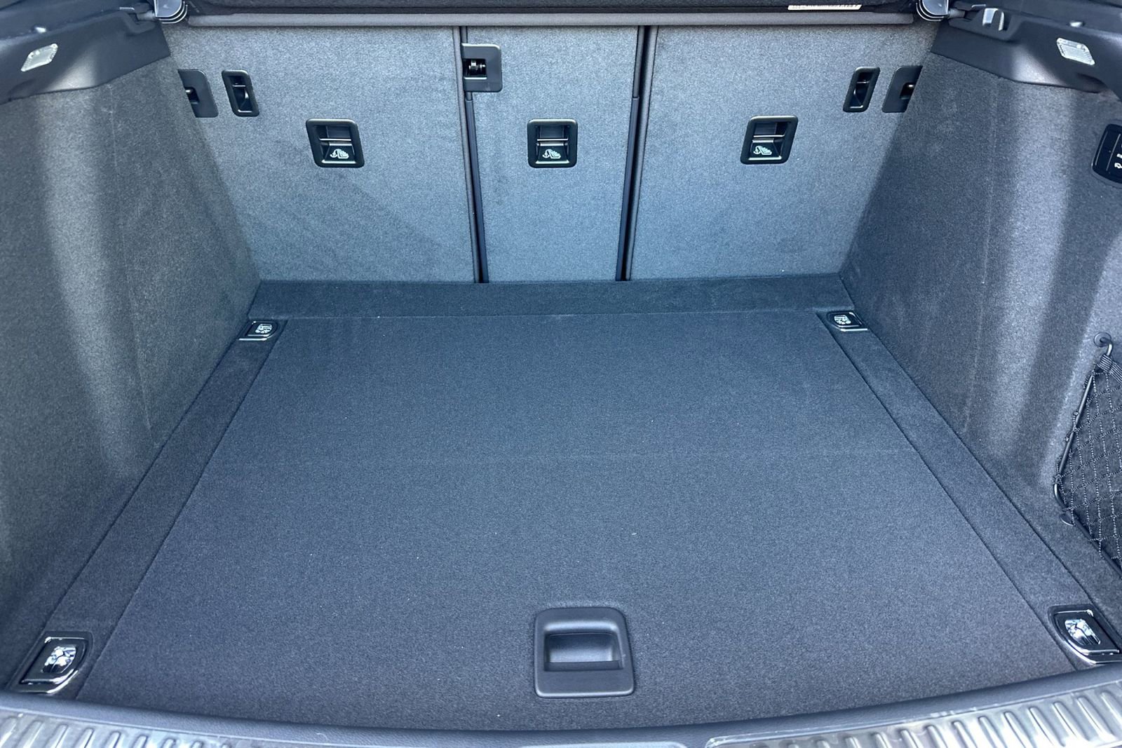 New 2026 Porsche Macan AWD/4WD image 17