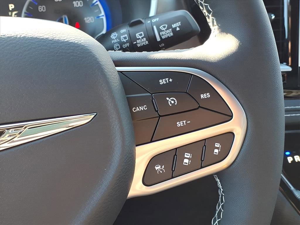 New 2026 Chrysler Pacifica Select image 23