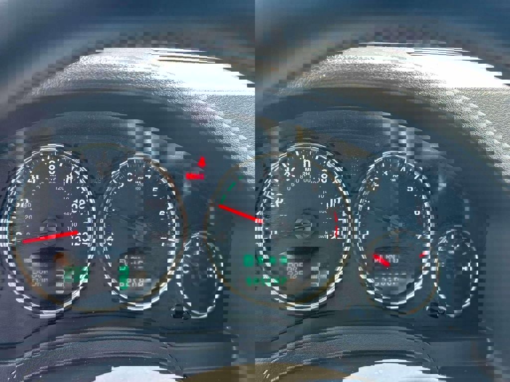 Used 2012 Jeep Liberty Limited Jet w/ Comfort/Convenience Group image 24