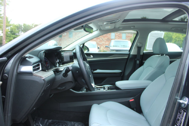 Used 2024 Kia K5 EX w/ EX Premium Package FWD image 13