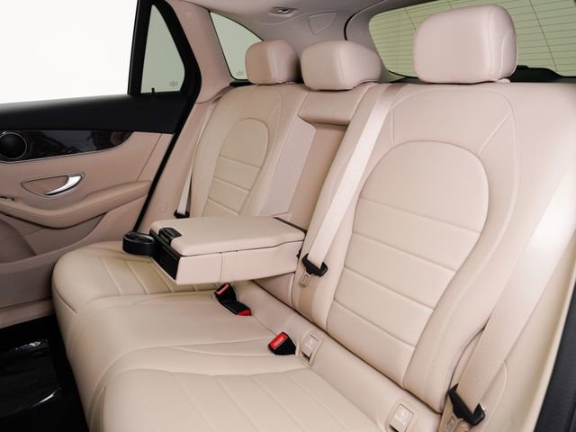 Used 2021 Mercedes-Benz GLC 300 4MATIC image 25
