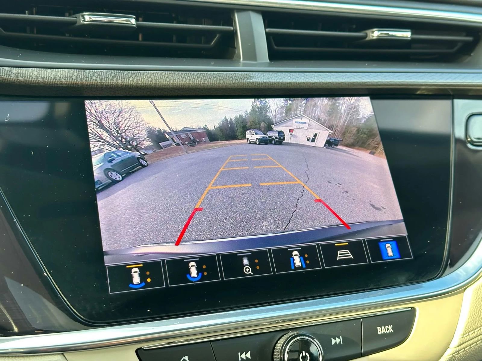 Used 2021 Buick Encore GX Essence w/ Advanced Technology Package image 31