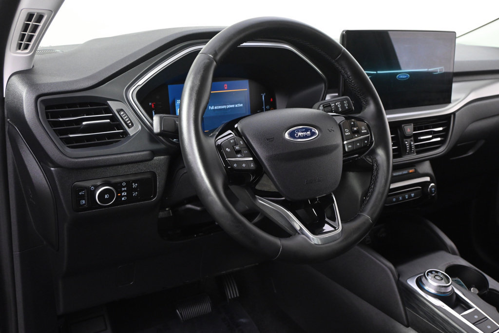 Used 2025 Ford Escape SE FWD image 12
