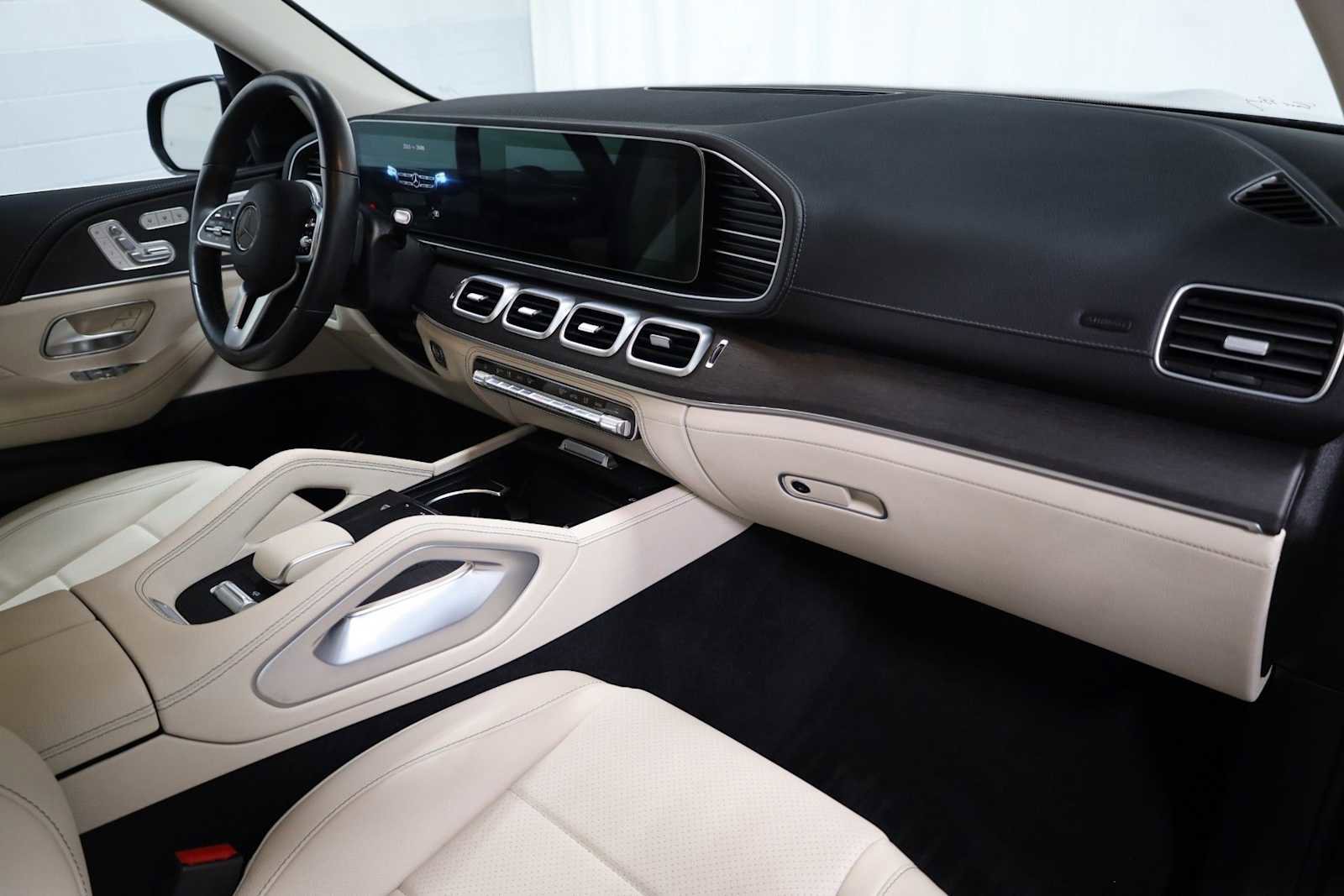 Used 2022 Mercedes-Benz GLS 450 4MATIC image 6