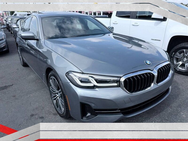 Used 2021 BMW 530i w/ Convenience Package RWD image 3
