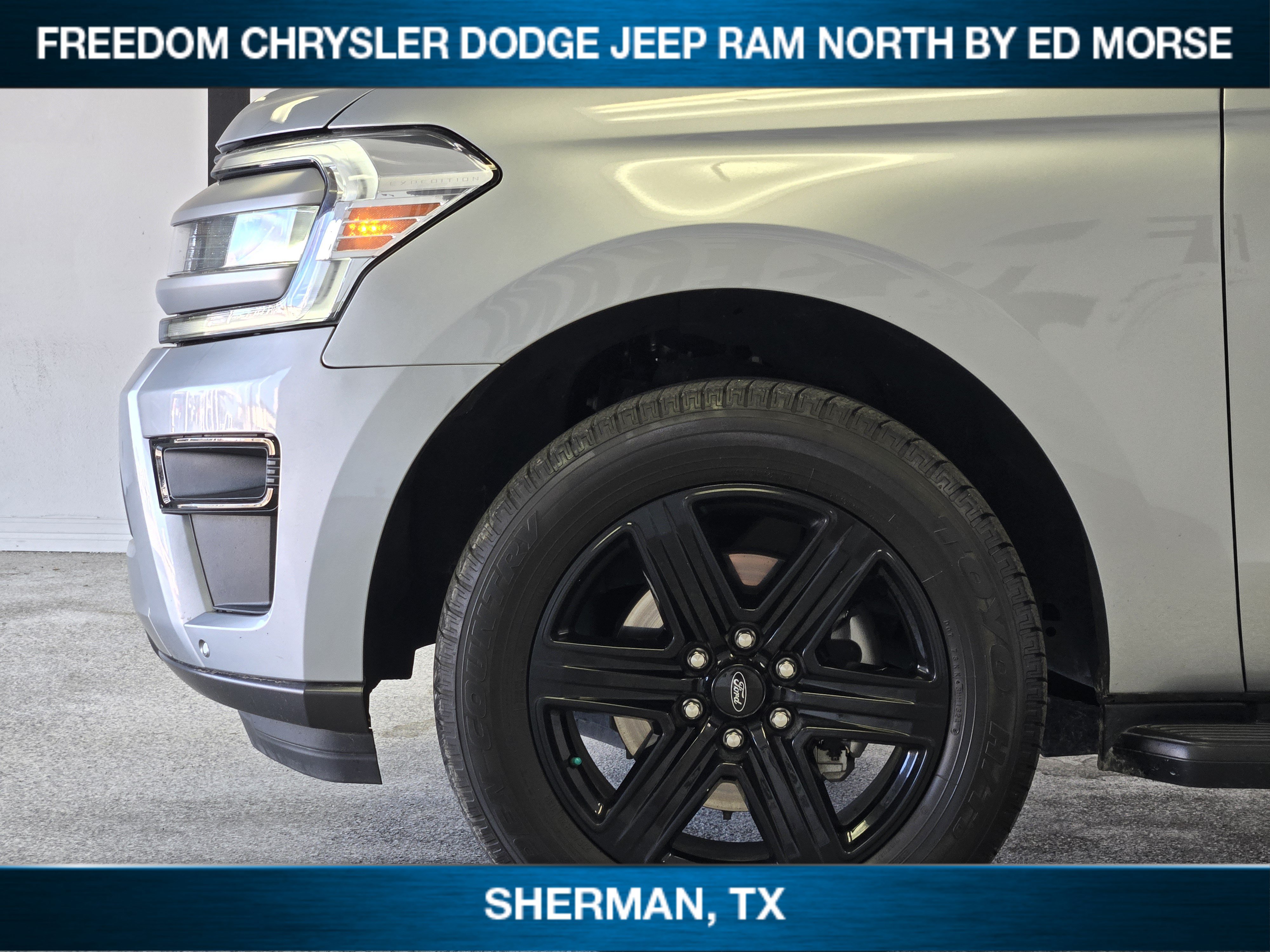 Used 2024 Ford Expedition XLT RWD image 6