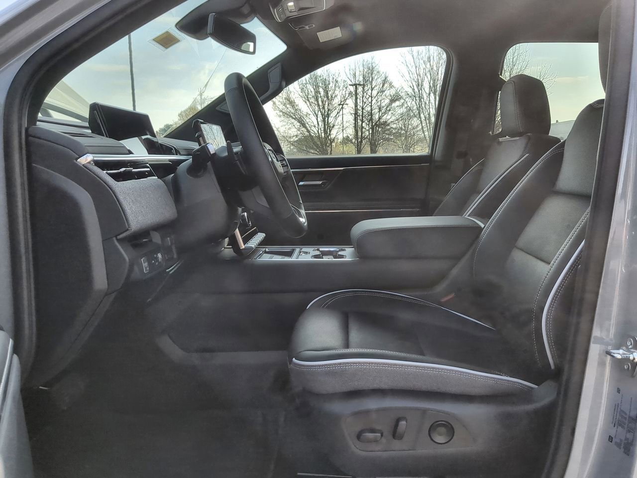 Used 2026 GMC Sierra EV Elevation image 18