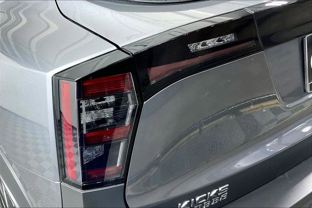 Certified 2025 Nissan Kicks SV image 39