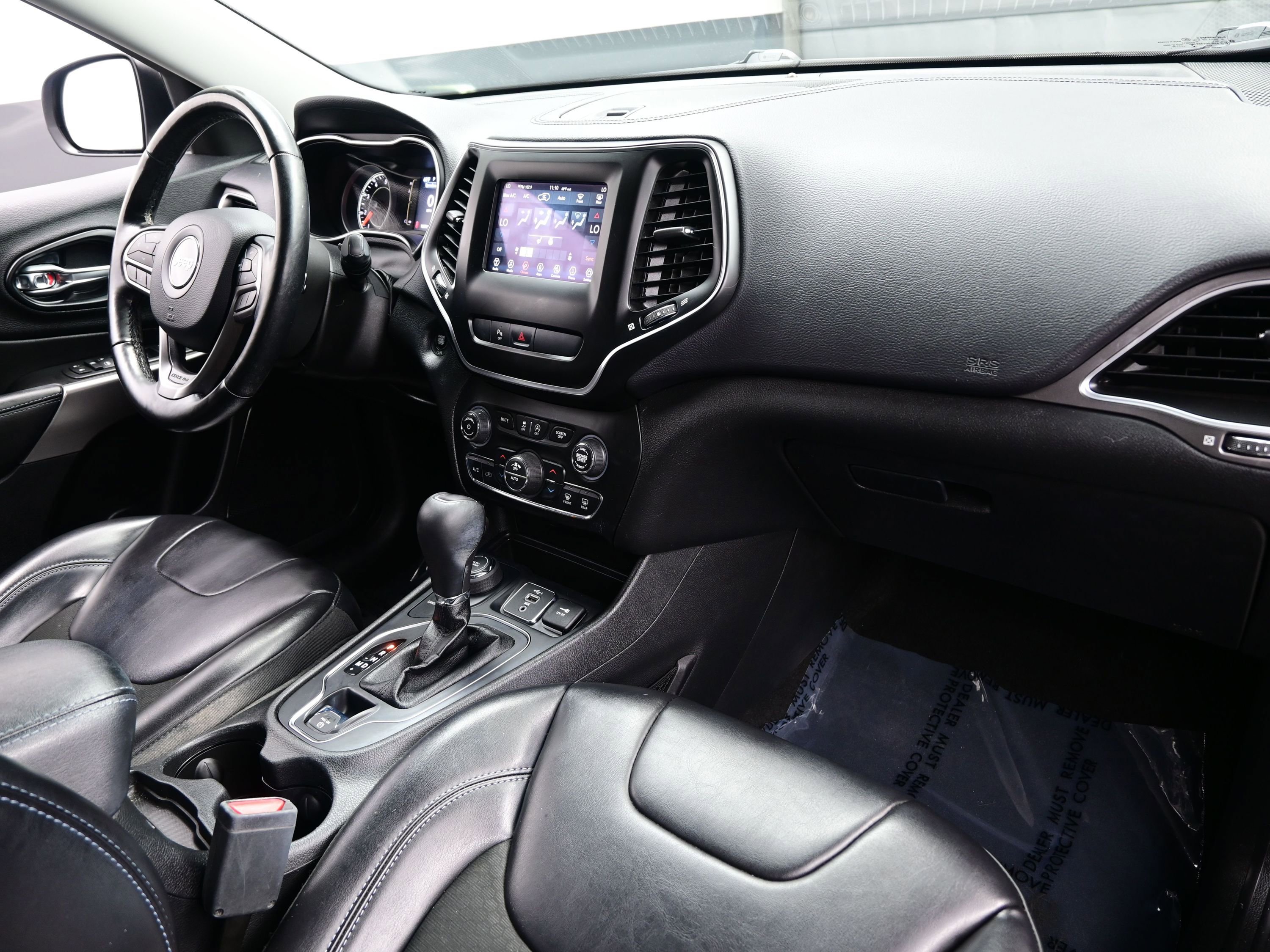 Used 2020 Jeep Cherokee Latitude Plus w/ Comfort/Convenience Group image 15