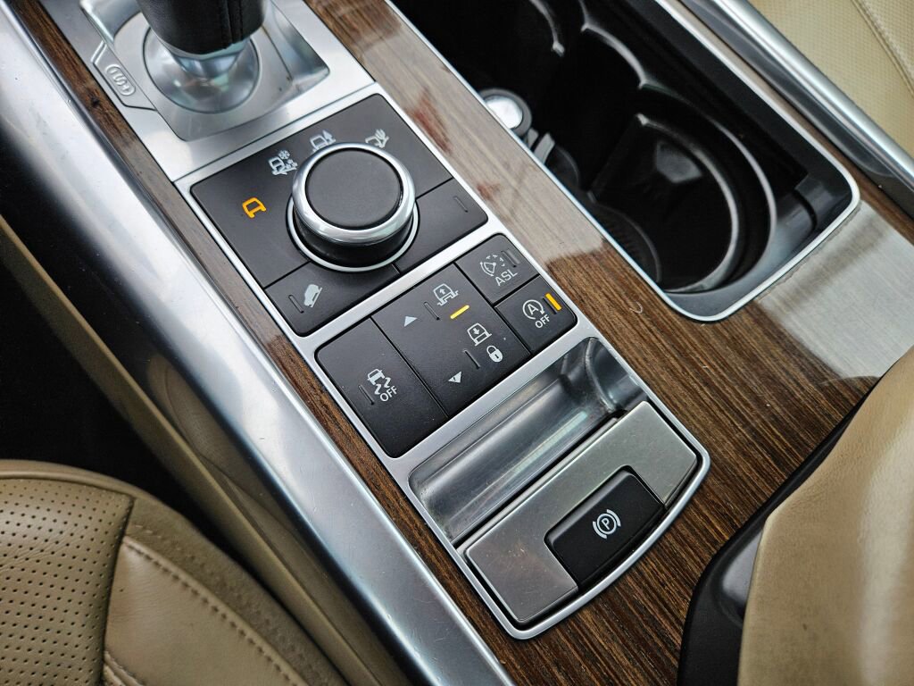 Used 2016 Land Rover Range Rover Sport HSE image 25