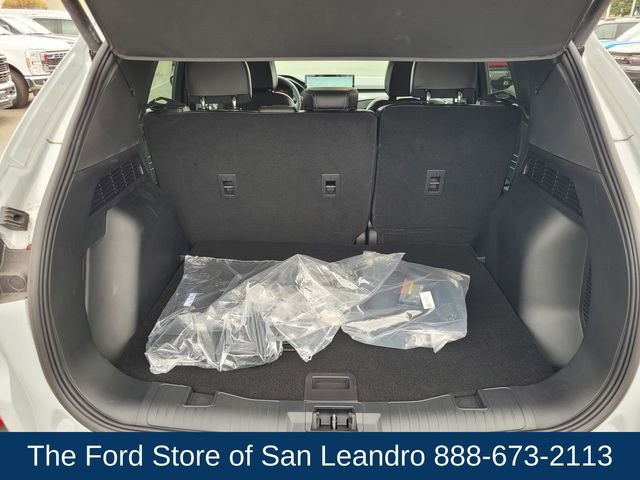 New 2025 Ford Escape SE w/ Class II Trailer Tow Package image 26