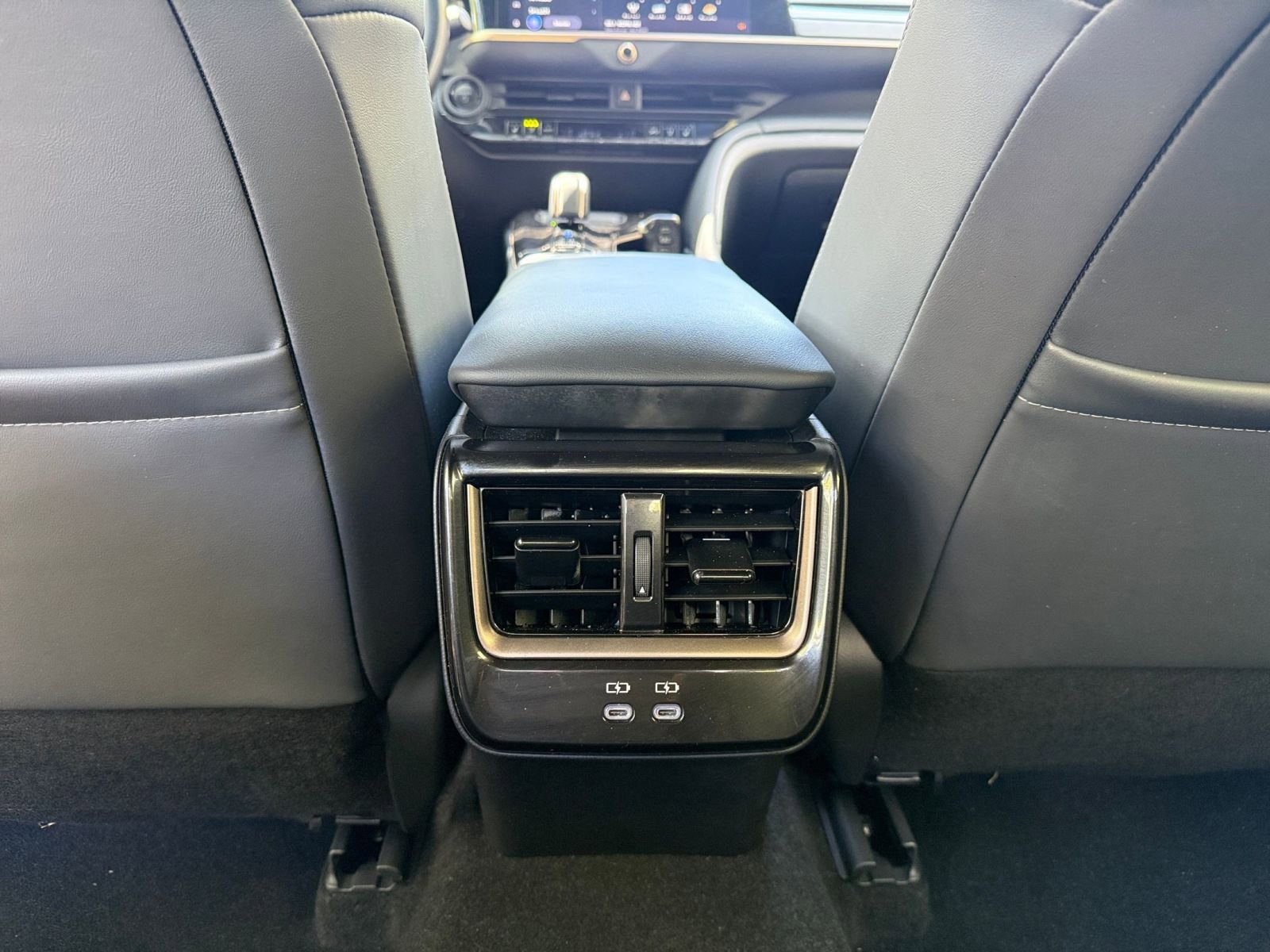 Used 2025 Toyota Crown XLE image 21