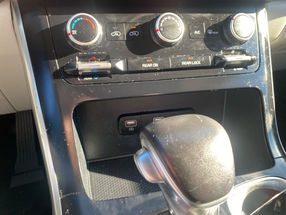 Used 2023 Kia Carnival LX image 21