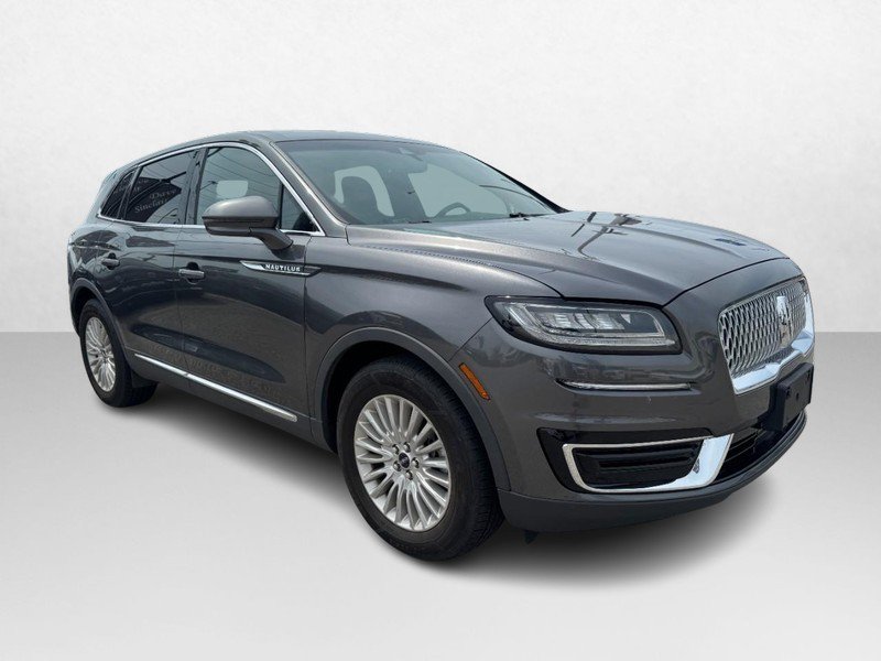 Used 2019 Lincoln Nautilus FWD image 3