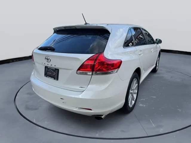 Used 2010 Toyota Venza AWD image 5
