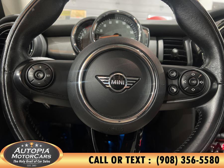 Used 2019 MINI Cooper 2-Door Hardtop w/ Storage Package image 19