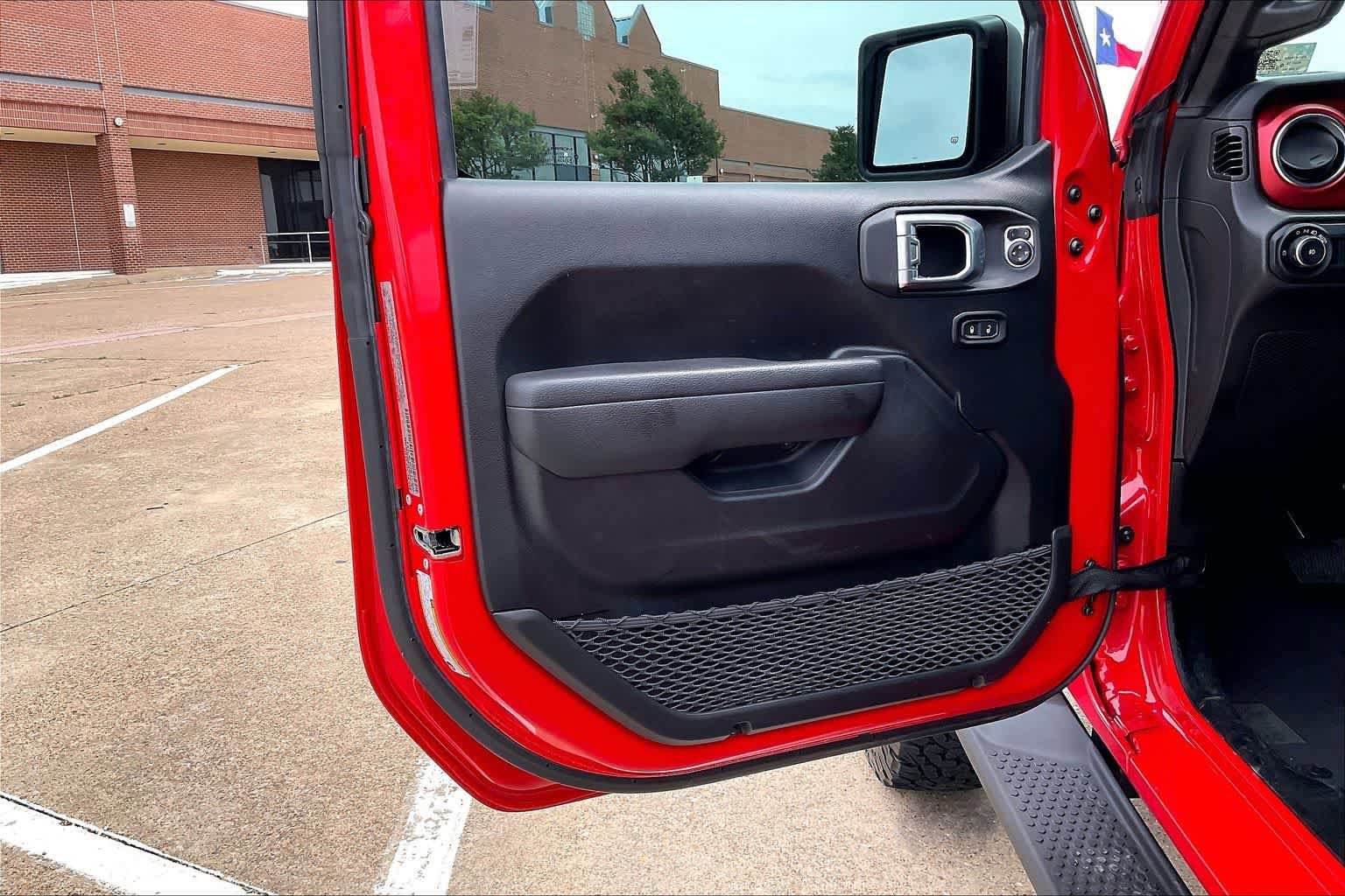 Used 2023 Jeep Wrangler Rubicon w/ Steel Bumper Group AWD/4WD image 25