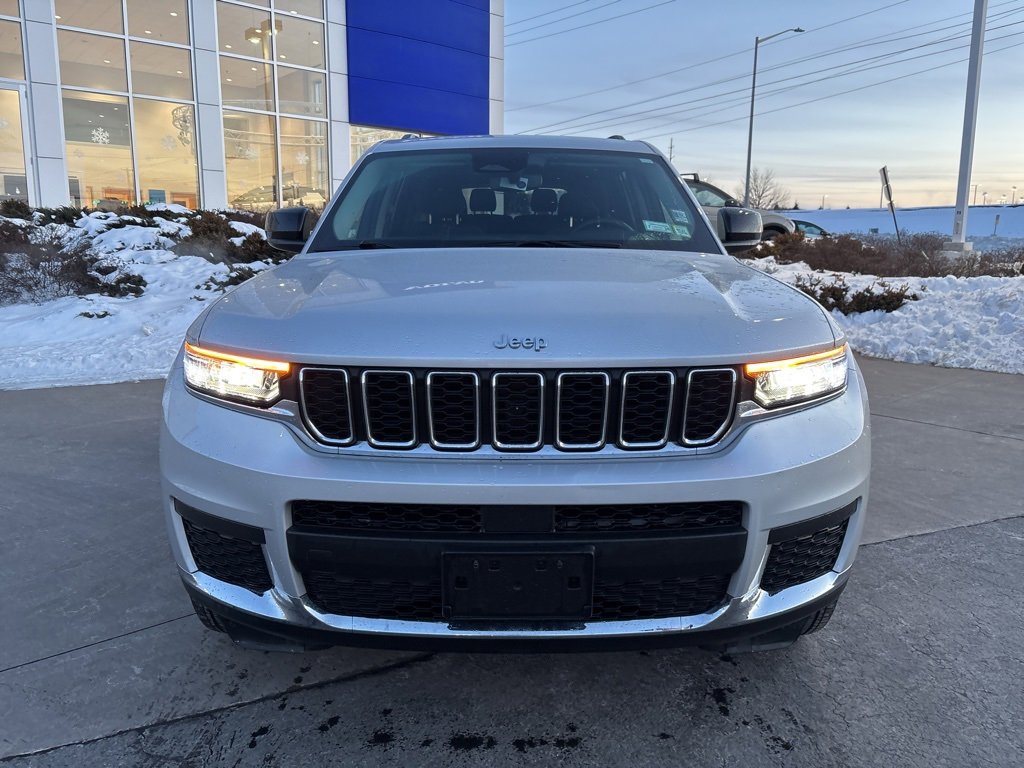 Used 2023 Jeep Grand Cherokee L Laredo image 3