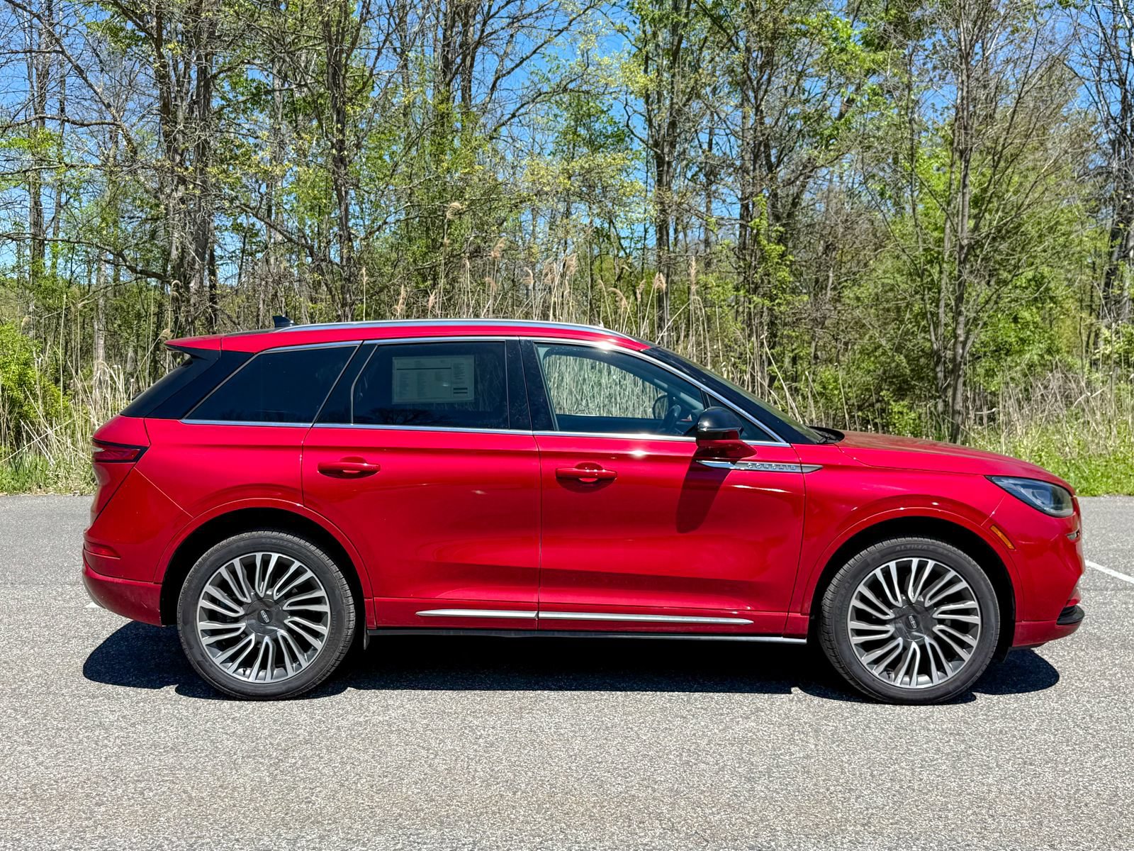 Used 2022 Lincoln Corsair Reserve w/ Sport Package AWD/4WD image 7