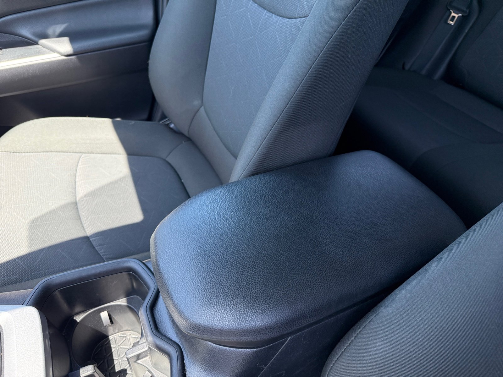 Used 2024 Toyota RAV4 XLE FWD image 14