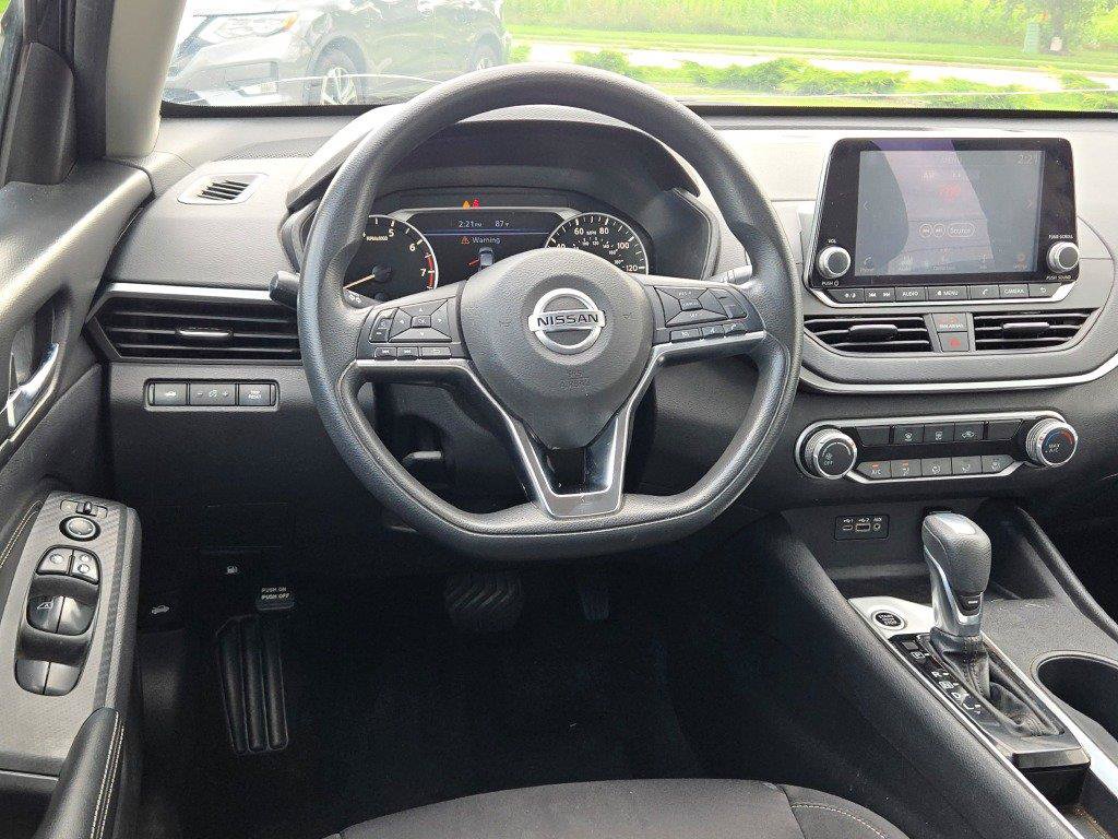 Used 2020 Nissan Altima 2.5 S FWD image 13