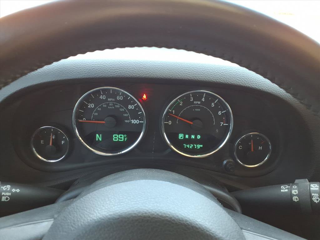Used 2015 Jeep Wrangler Sport AWD/4WD image 12