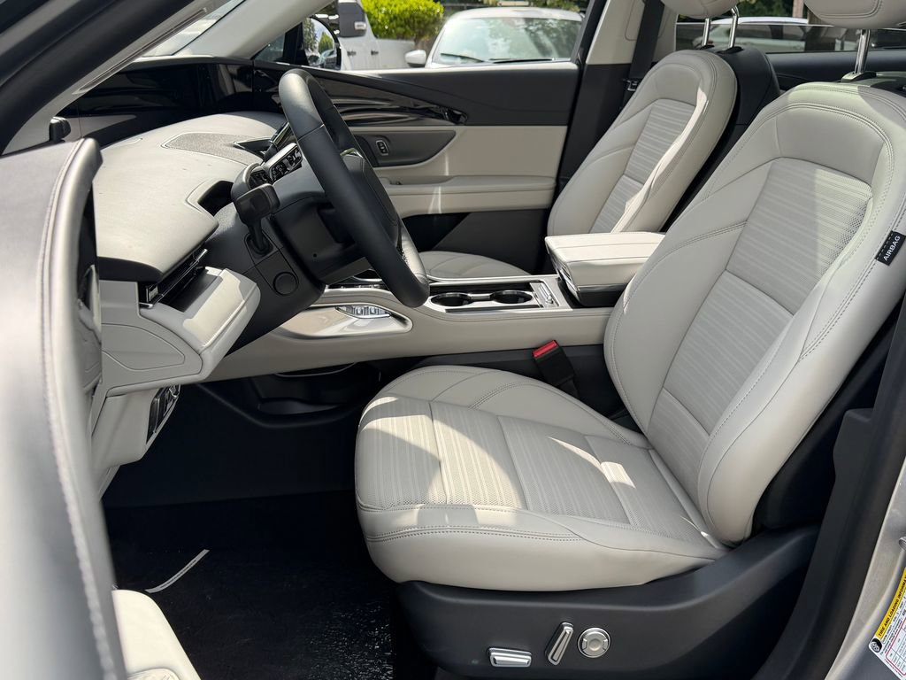 New 2026 Lincoln Nautilus Reserve w/ Jet Appearance Package AWD/4WD image 11
