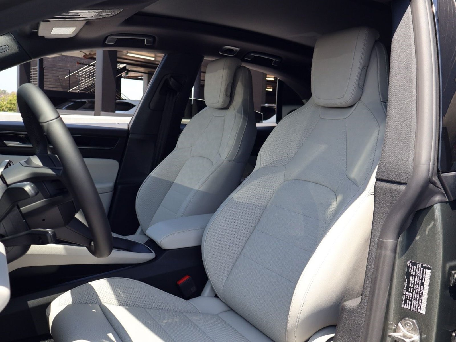 New 2026 Porsche Macan Turbo Electric RWD image 5