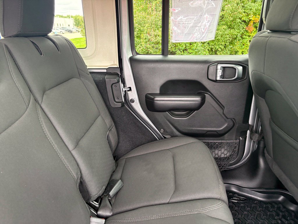 Used 2020 Jeep Wrangler Unlimited Sport S AWD/4WD image 33