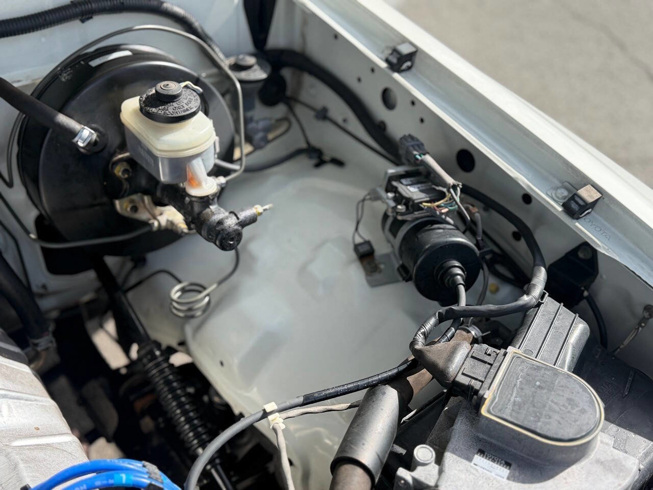 Used 1991 Toyota Pickup 2WD Regular Cab image 41