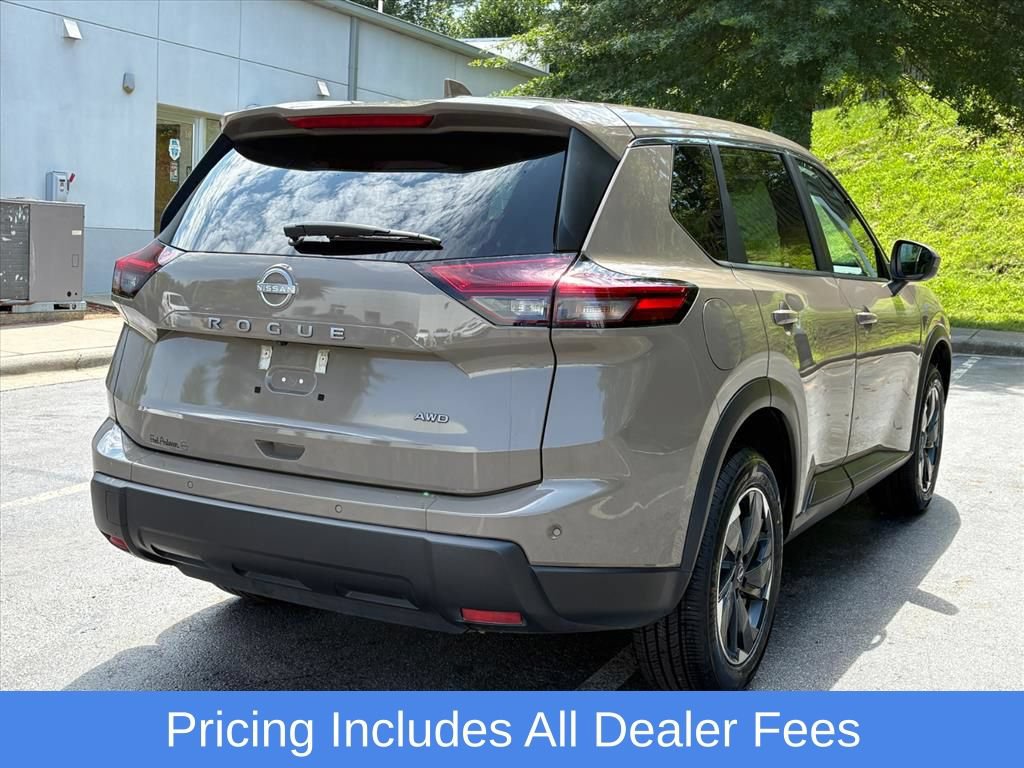 Used 2025 Nissan Rogue SV AWD/4WD image 8