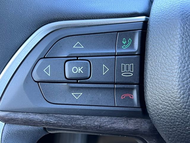 Used 2024 Jeep Grand Cherokee Limited w/ Black Appearance Package AWD/4WD image 19