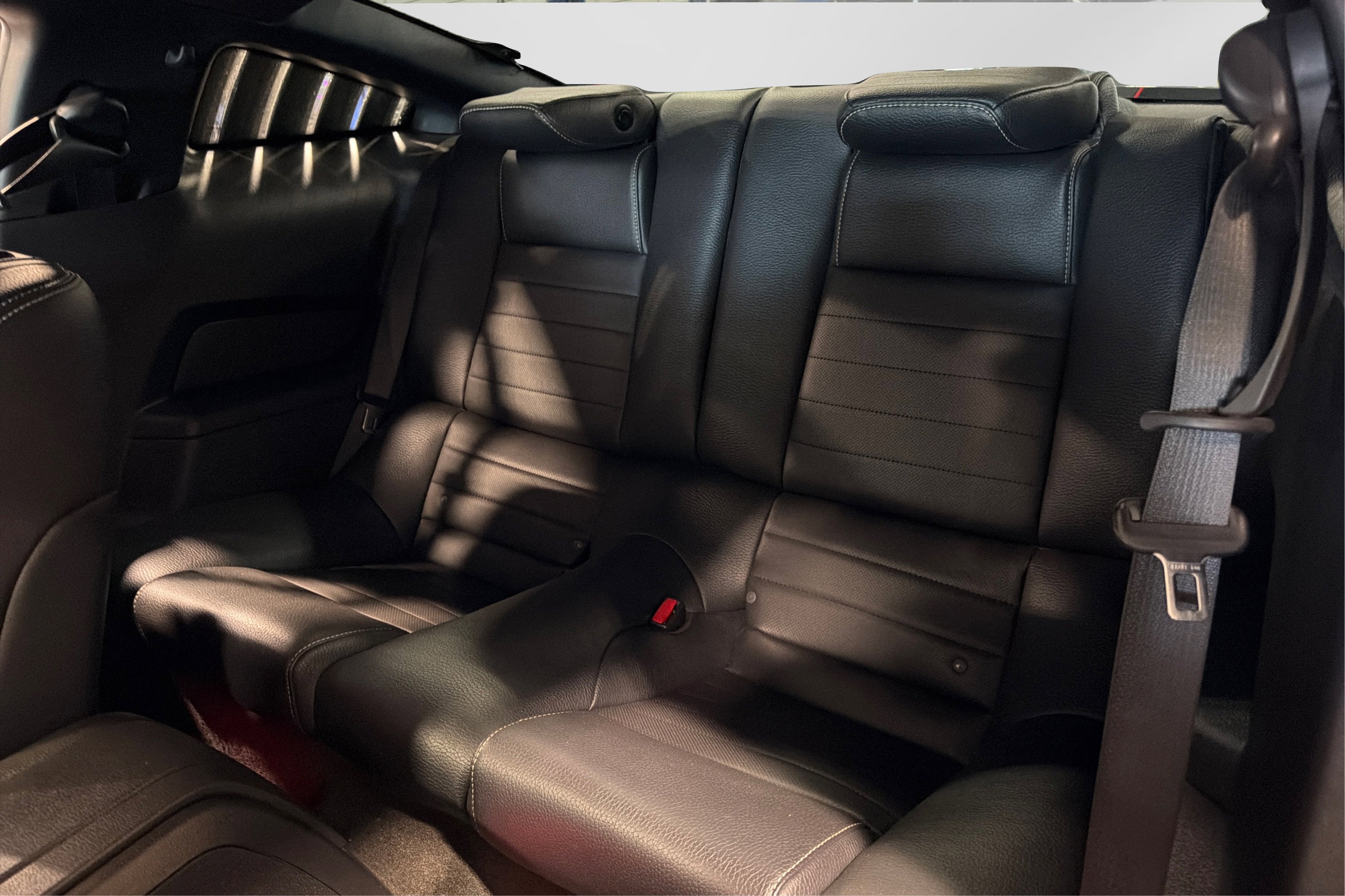 Used 2012 Ford Mustang GT Premium w/ Security Pkg RWD image 31