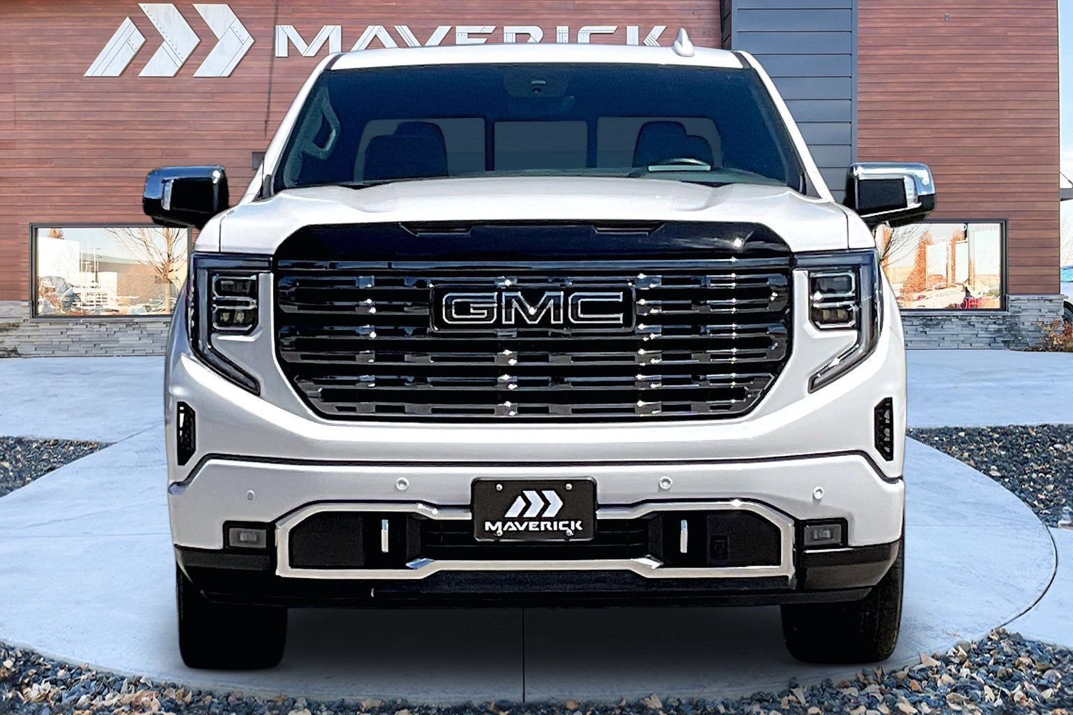 Used 2025 GMC Sierra 1500 Denali Ultimate AWD/4WD image 2