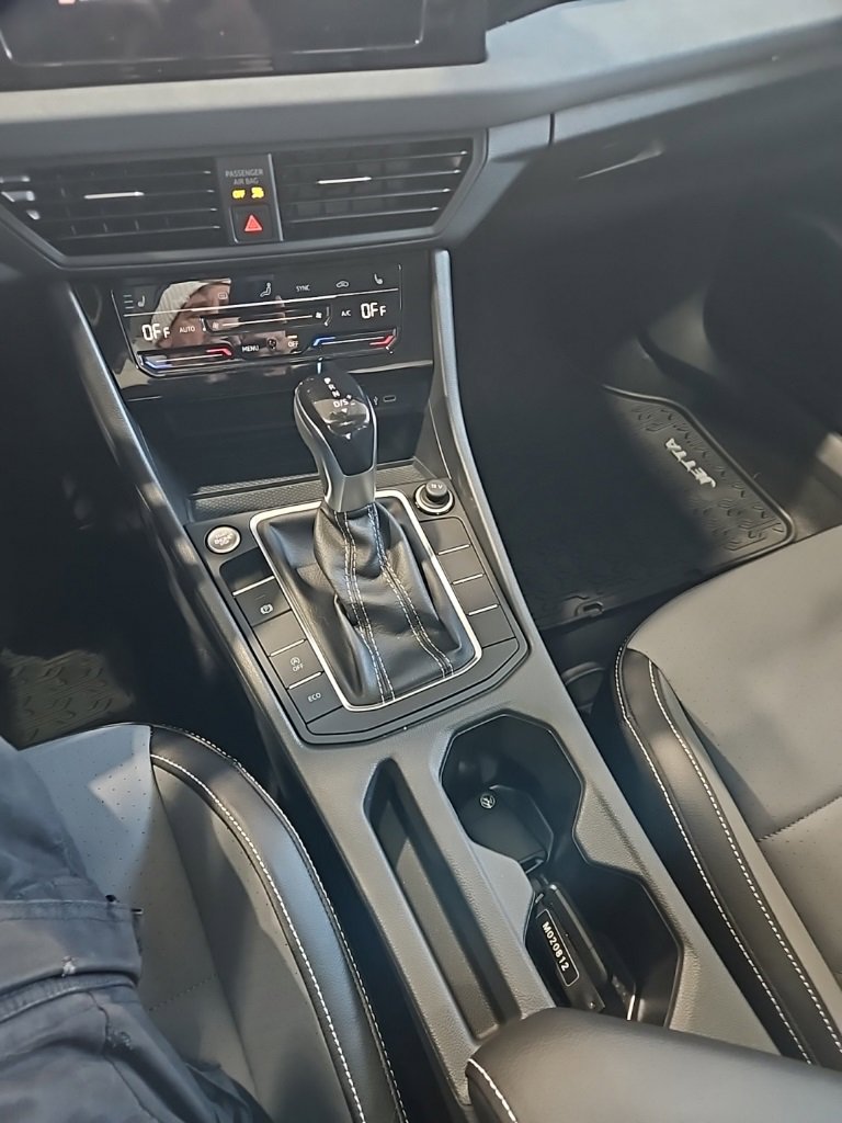 New 2026 Volkswagen Jetta SE image 32