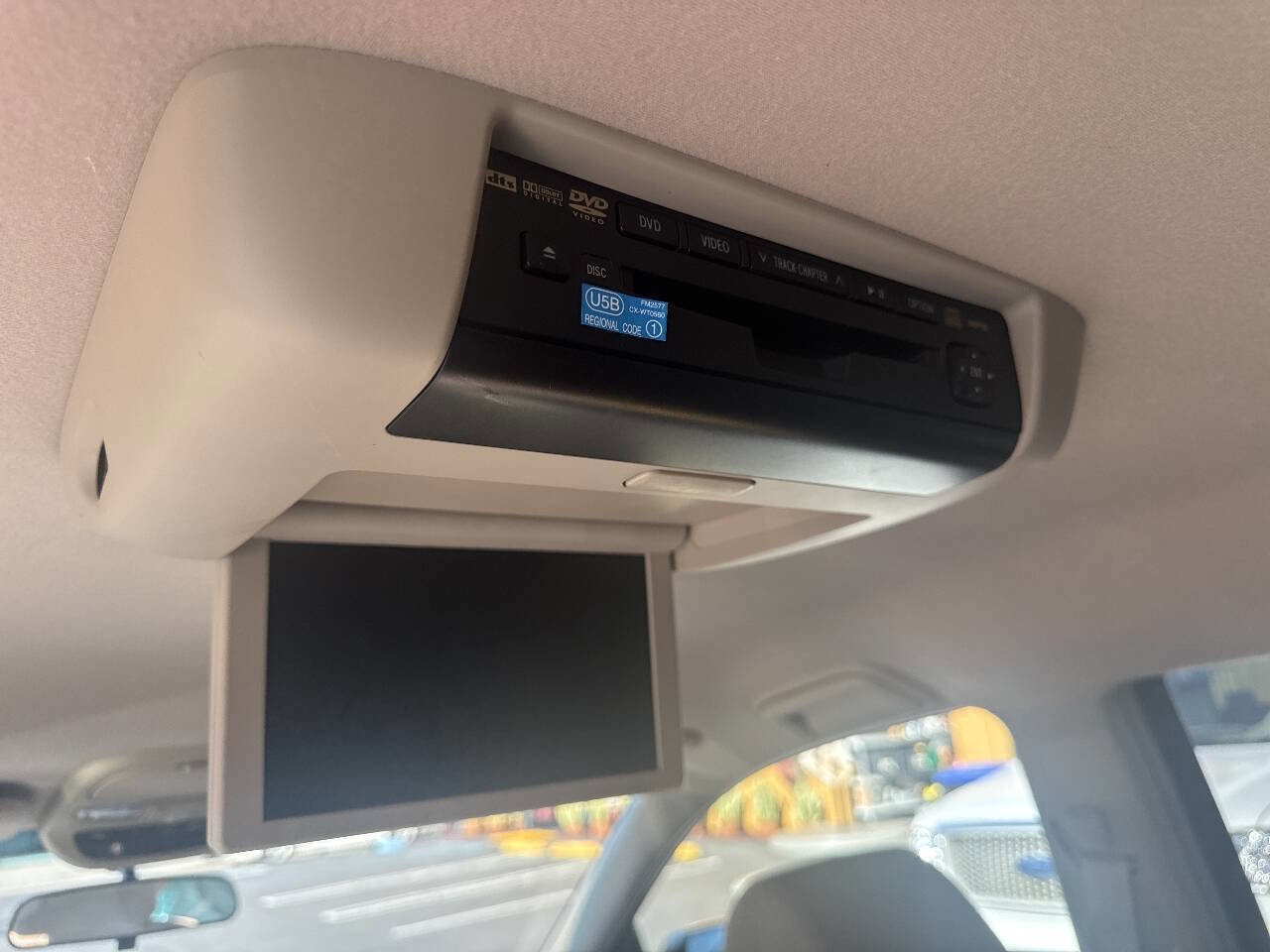 Used 2009 Toyota Sienna LE image 24