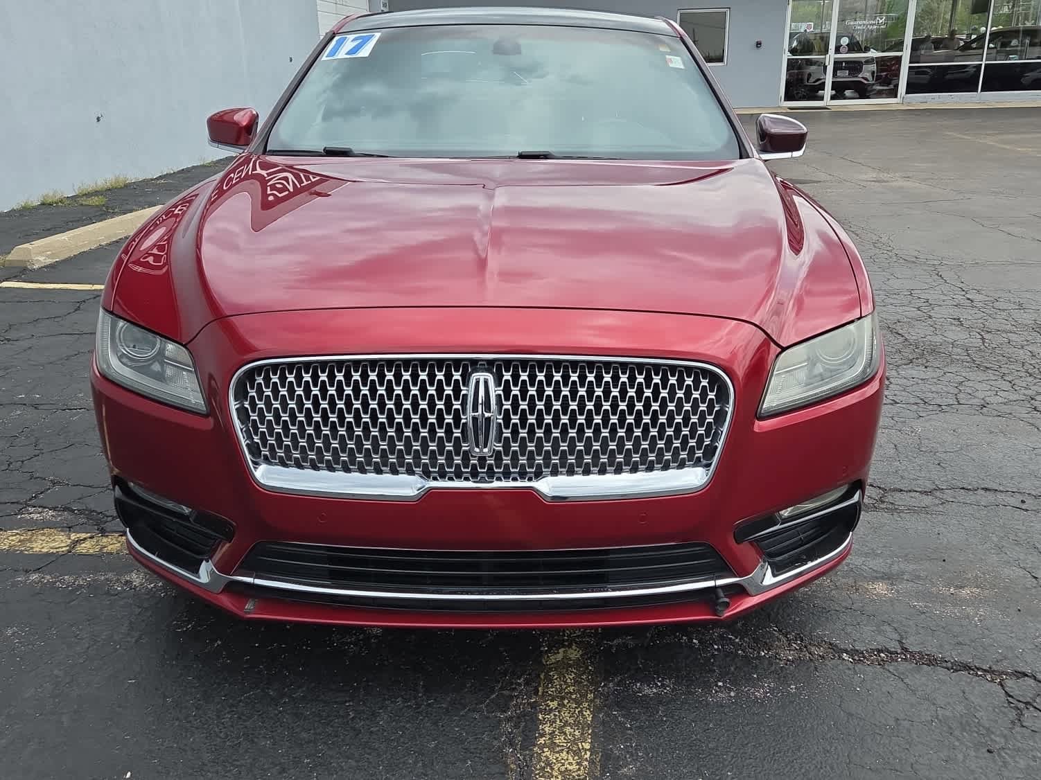 Used 2017 Lincoln Continental Select FWD image 2