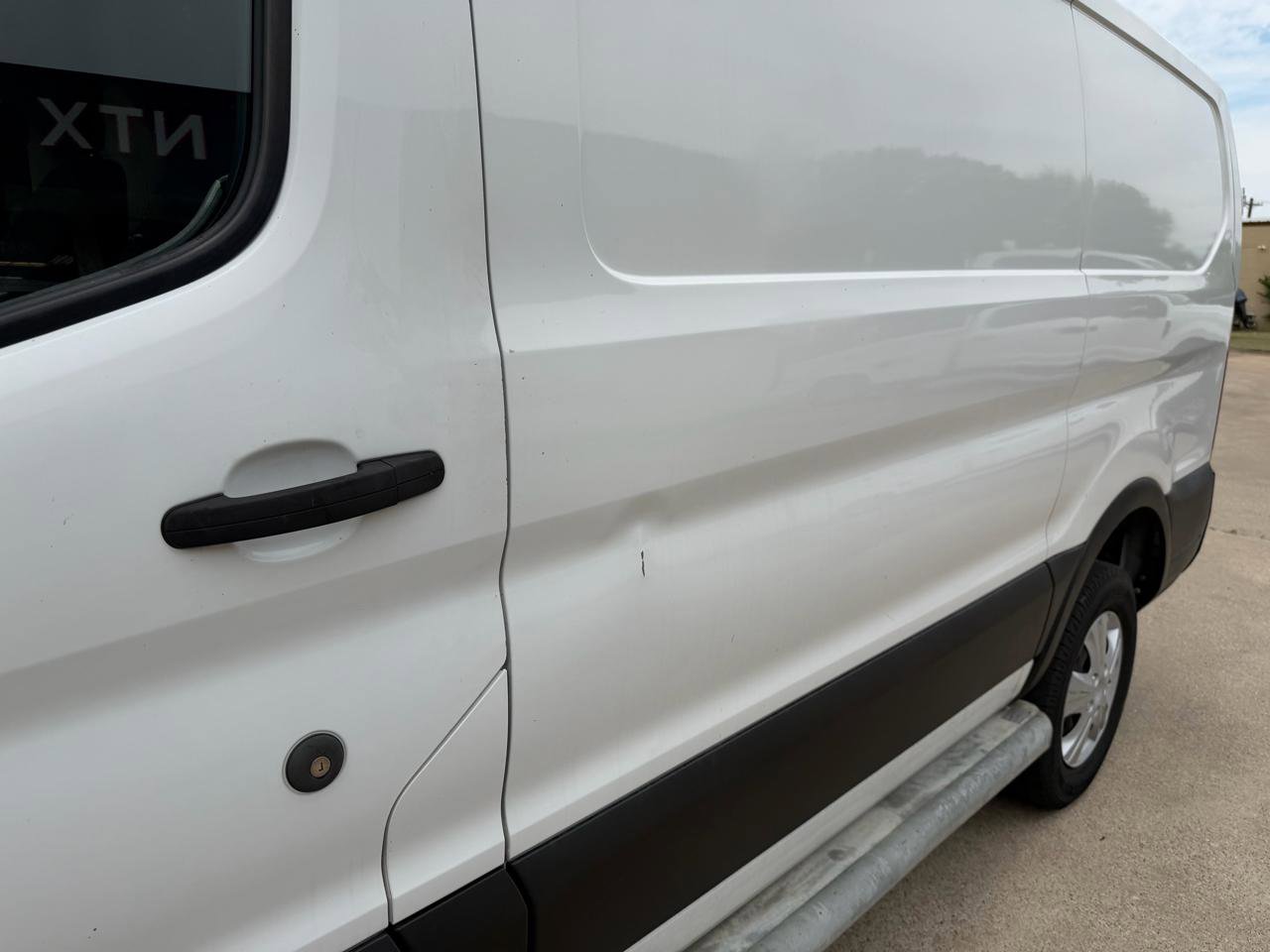 Used 2019 Ford Transit 250 130 Low Roof w/ Exterior Upgrade Package RWD image 10