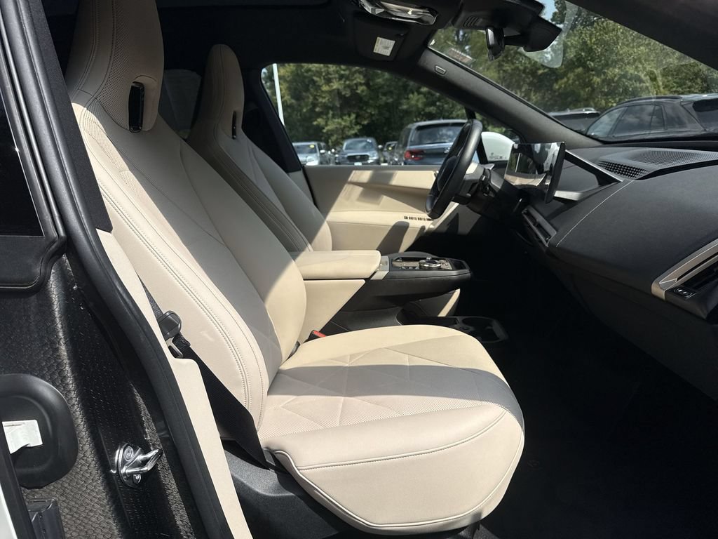 Used 2022 BMW X5 xDrive40i w/ Premium Package AWD/4WD image 24