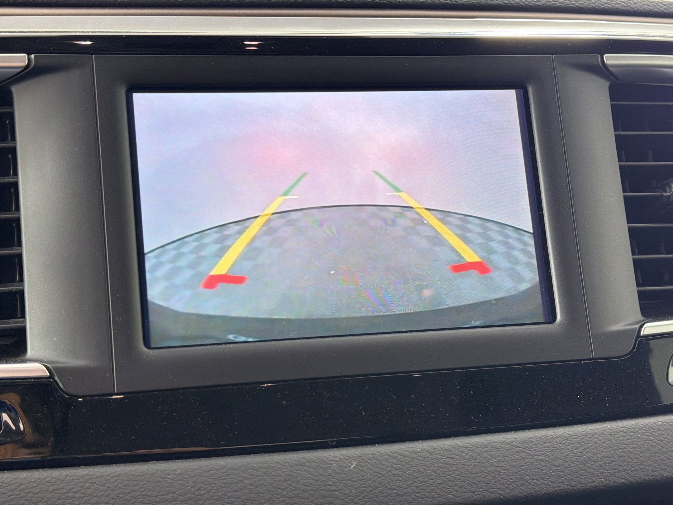 Used 2023 Chrysler Voyager LX image 23