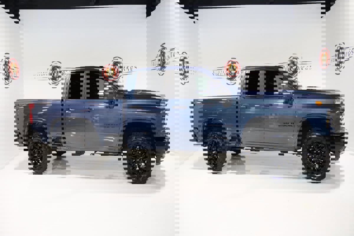 Used 2026 Chevrolet Silverado 2500 Custom w/ Custom Value Package image 33