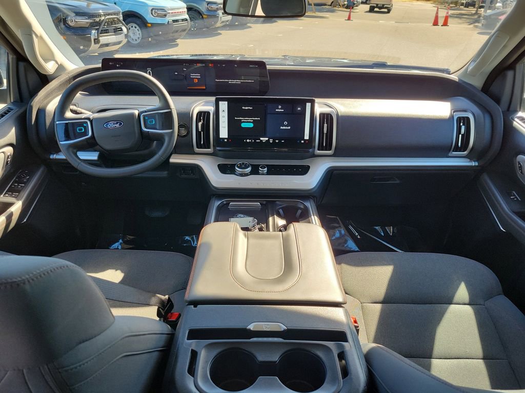 Used 2025 Ford Expedition Max Active RWD image 12