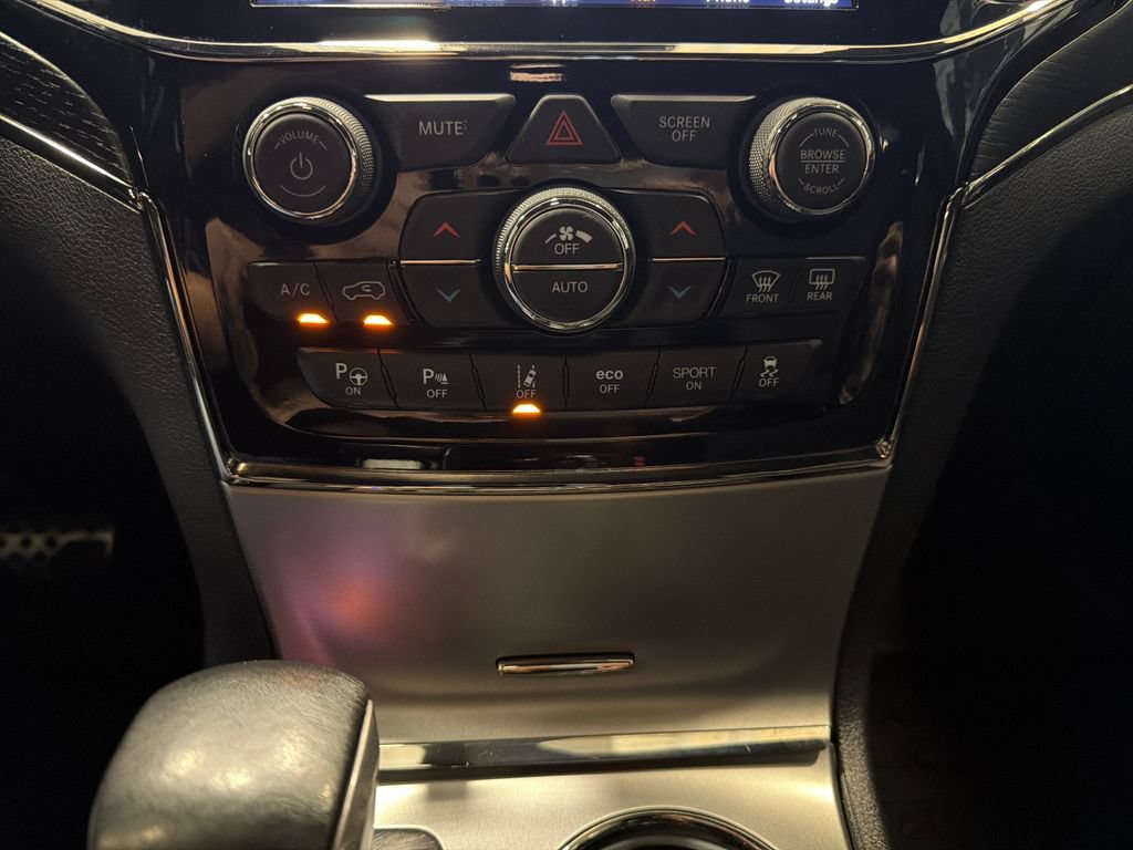 Used 2020 Jeep Grand Cherokee High Altitude AWD/4WD image 7