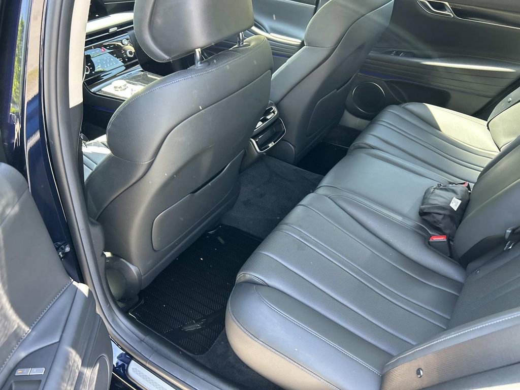 Used 2025 Genesis G80 2.5T AWD/4WD image 18