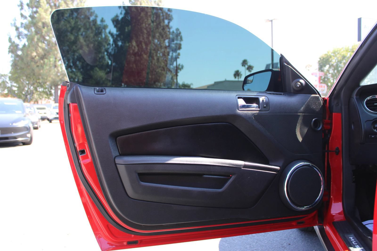 Used 2012 Ford Mustang GT Premium RWD image 7