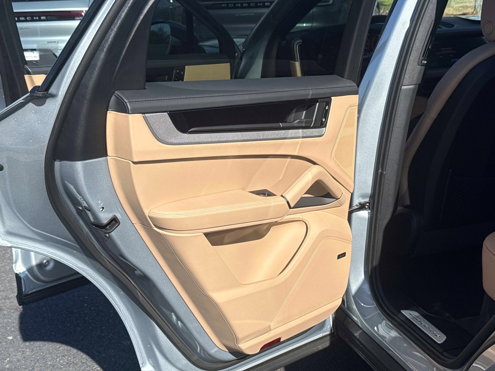 Certified 2026 Porsche Cayenne Coupe image 14