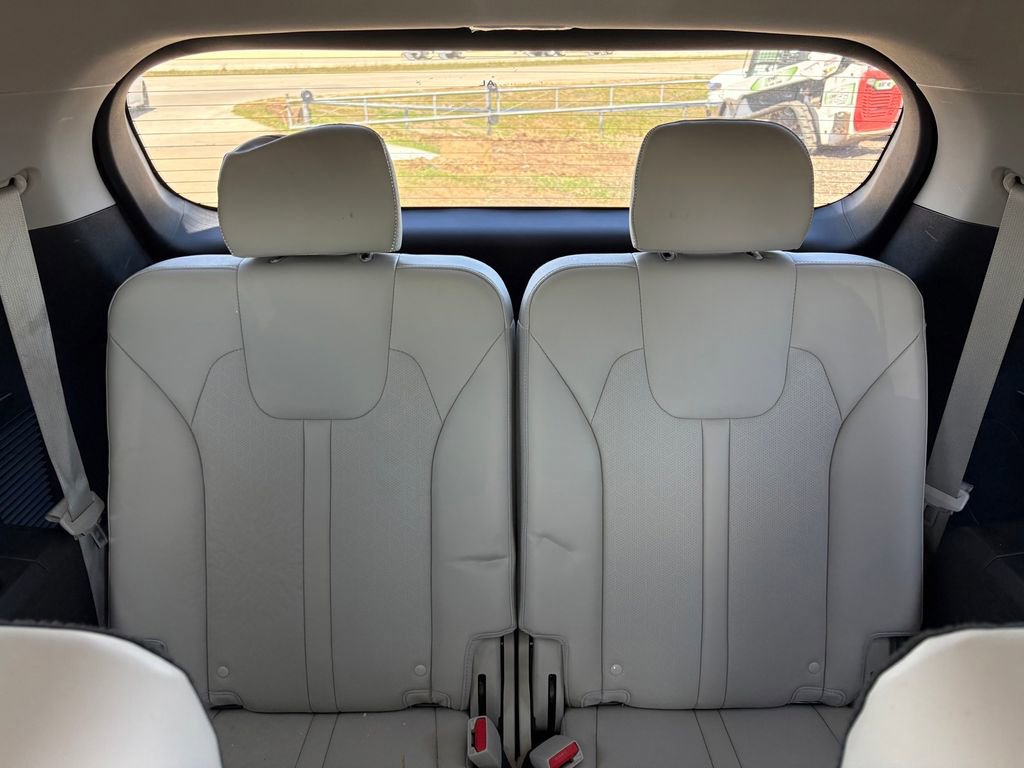 Certified 2023 Kia Sorento SX image 15
