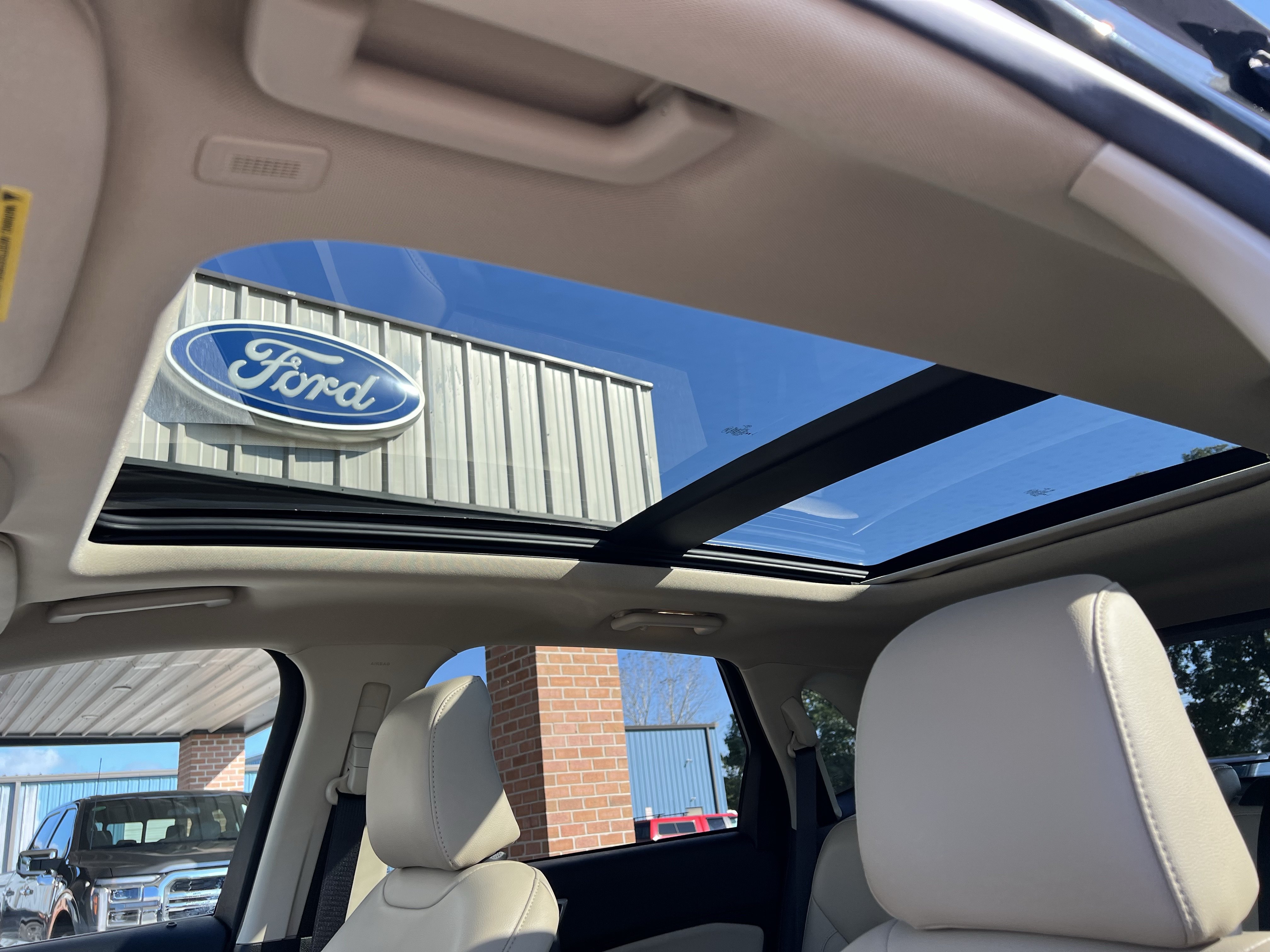 Used 2024 Ford Edge SEL w/ Convenience Package AWD/4WD image 13