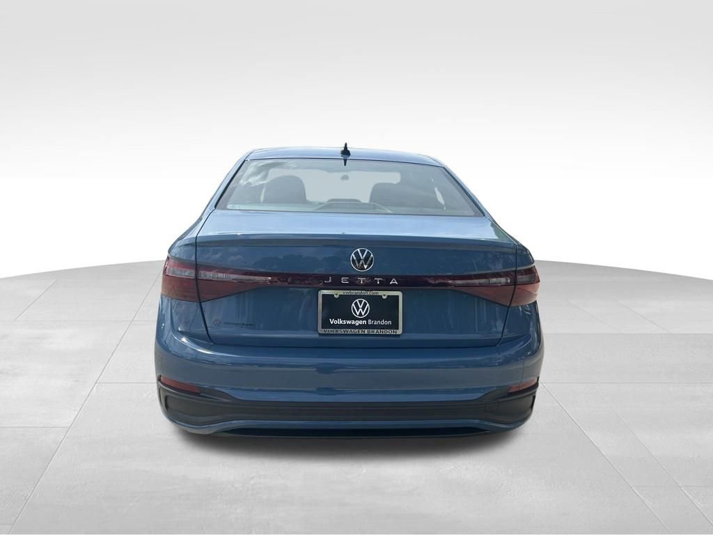 Used 2025 Volkswagen Jetta Sport image 4