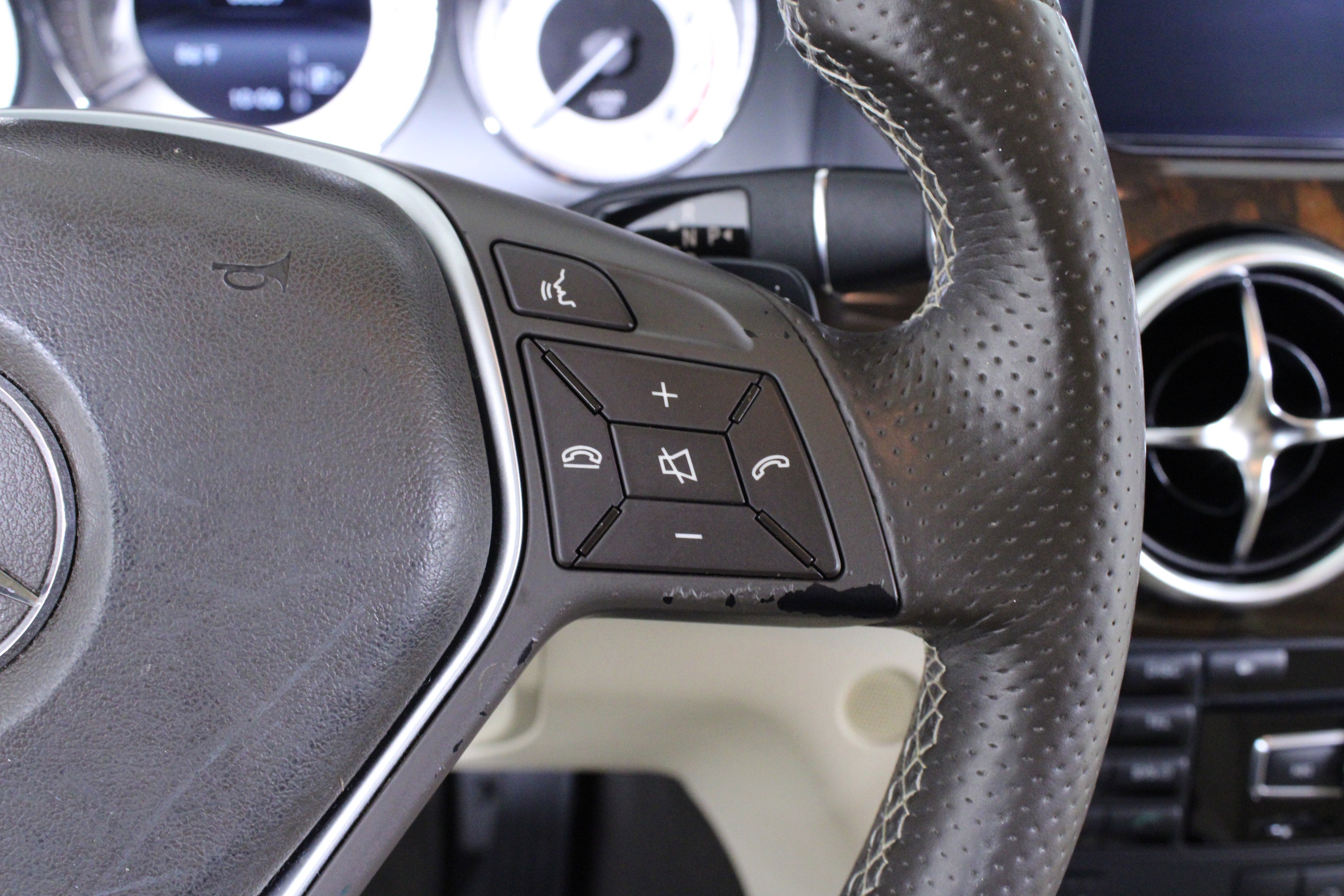 Used 2014 Mercedes-Benz GLK 350 2WD image 22